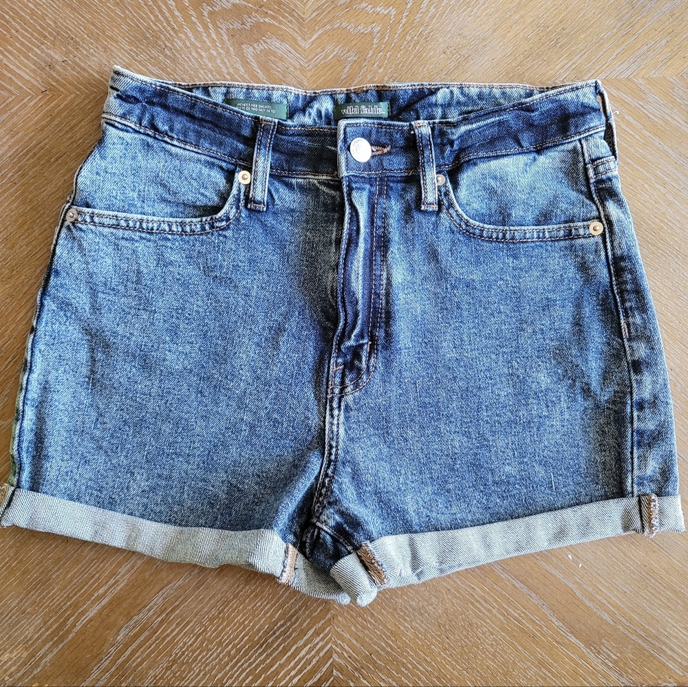 Acid wash denim high rise shorts